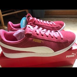 Puma Vicky Tennis Shoe NWT